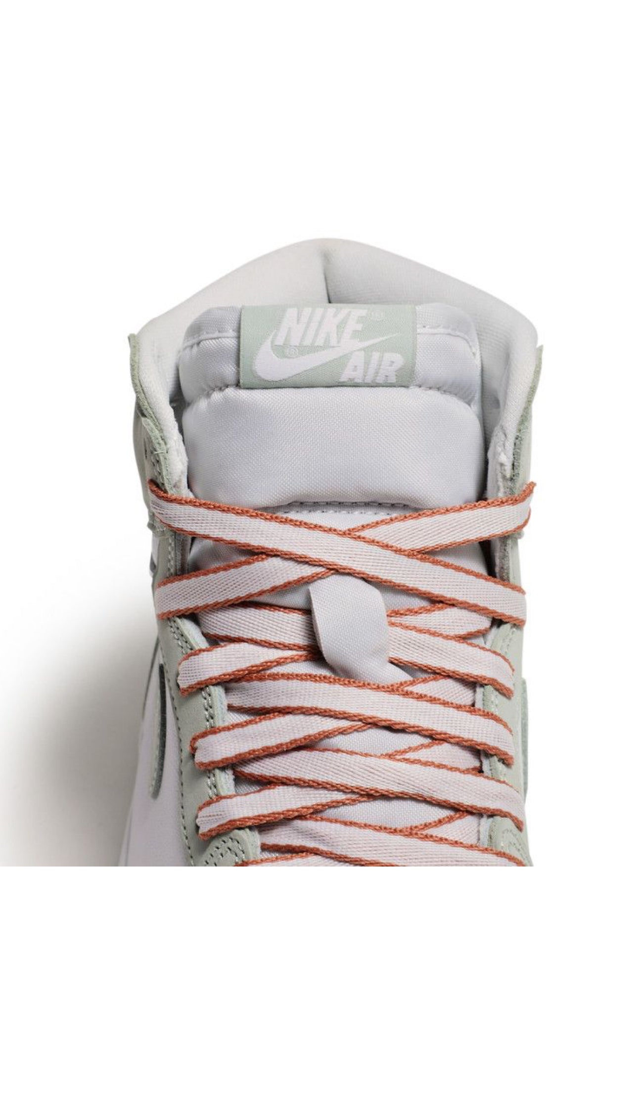 Air Jordan 1 Retro High OG 'Seafoam'