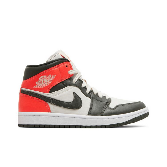 Wmns Air Jordan 1 Mid SE 'Newsprint'